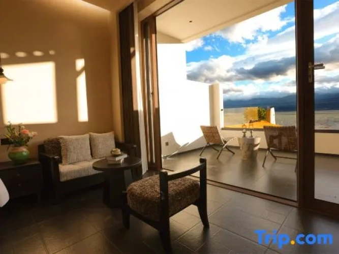 Standard Twin room with sea view