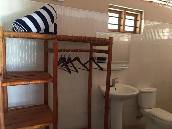 Driftwood Beach Lodge