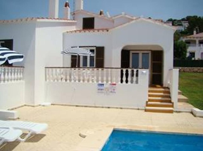 3 Bedrooms Villa