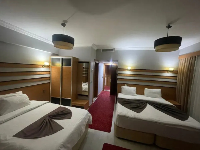 Quars Garden Hotel
