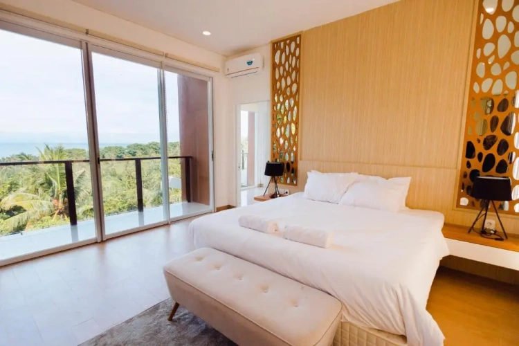 2 Bedrooms Villa