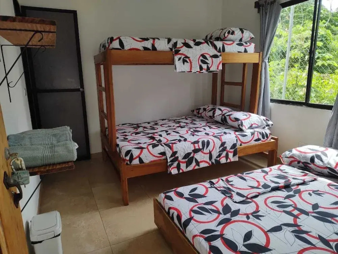 Hostal Rojoyale