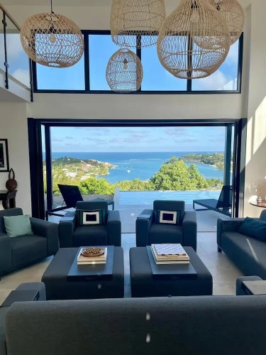 5 Bedrooms Luxury Villa with balcony and with sea view