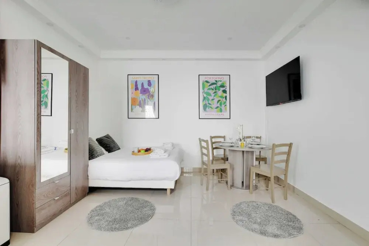 Charming Studio for 2 - Near Voltaire & 11th Arr. Town Hall, Paris