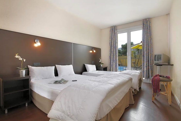 Classic Triple room