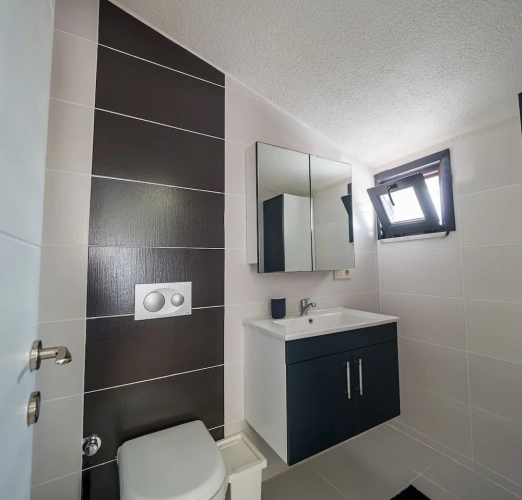 3 Bedrooms Family Apartment with balcony