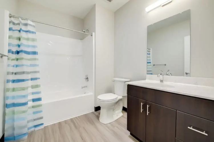 Bloomington Apartment, 3 Mi to IU Memorial Stadium