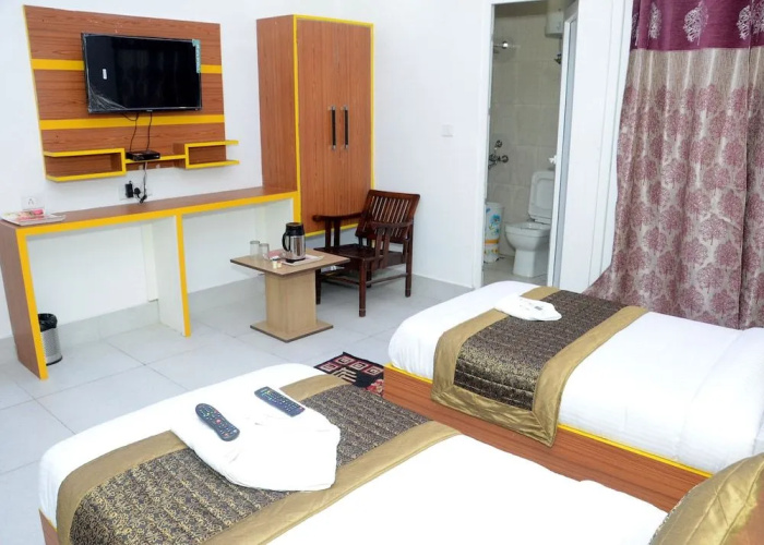 Hotel Noida Suites
