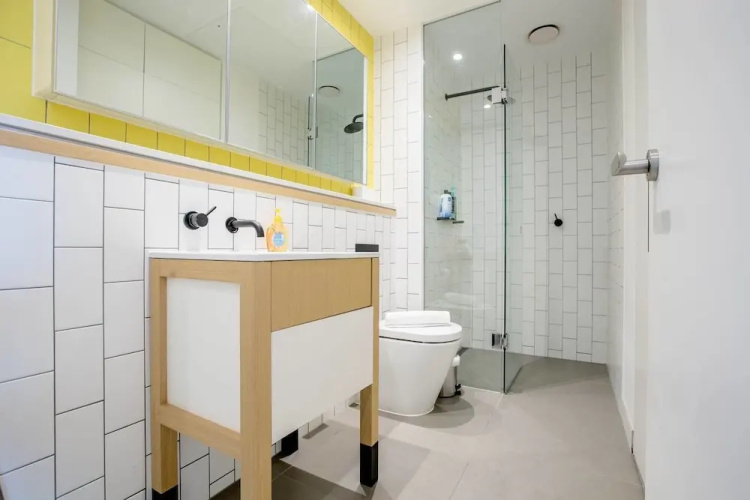 87 Docklands 2BD 2BTH Waterside with Carpark