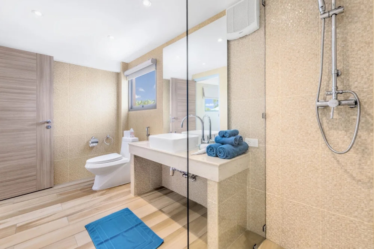 4 Bedrooms Villa Colibri