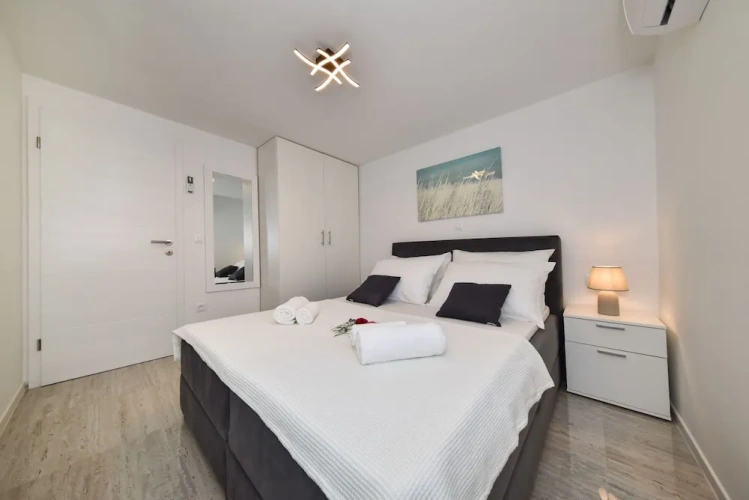 2 Bedrooms Villa with balcony and with sea view