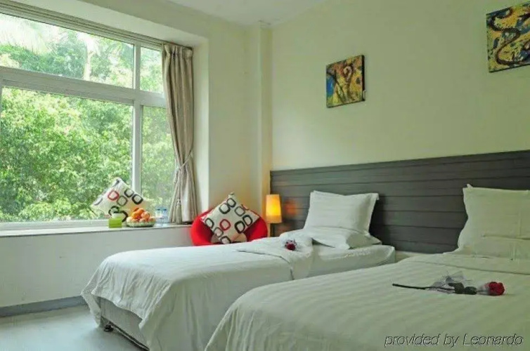 Colorful Days Hotel