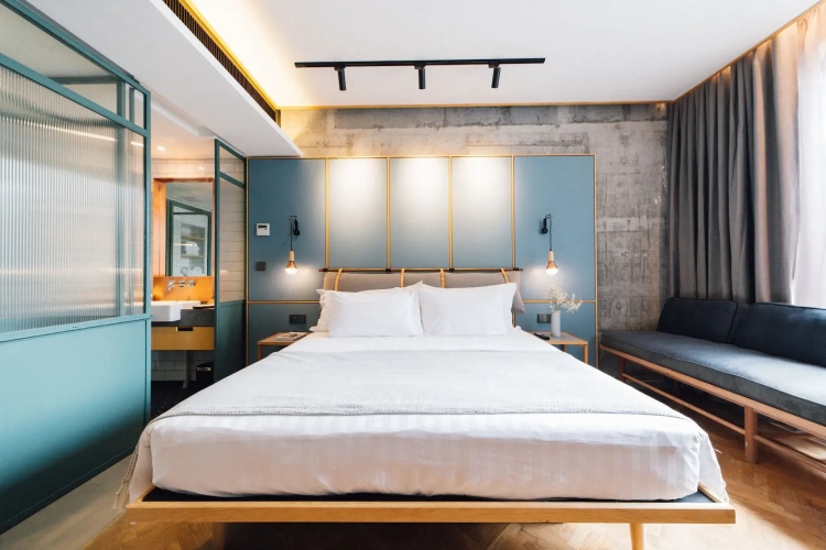 Kloe Hotel