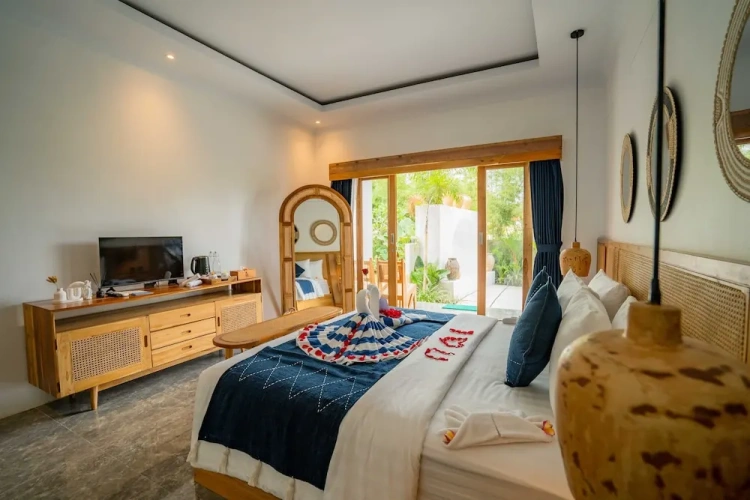 Superior Double room with pool view