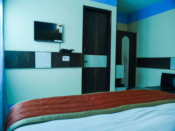 OYO 12850 The Nest