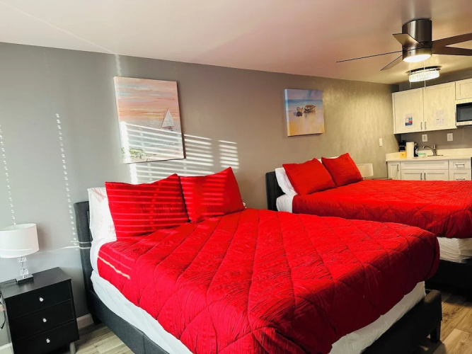 Studios at Fontainebleau Terrace