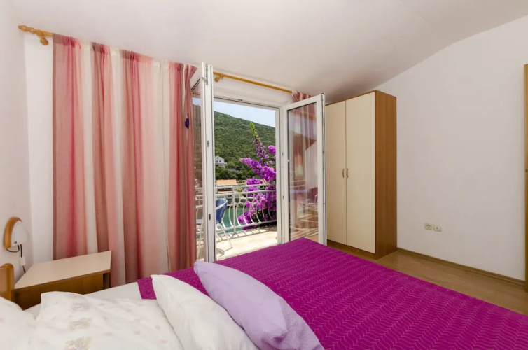 Apartments Dinko