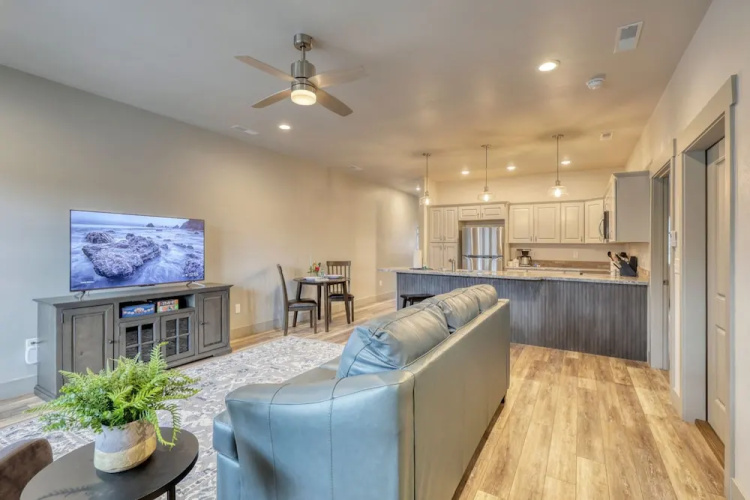 Thomas Jefferson Inspired Condo Near Mt Rushmore