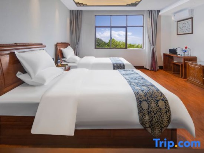 Comfort Twin room with courtyard view