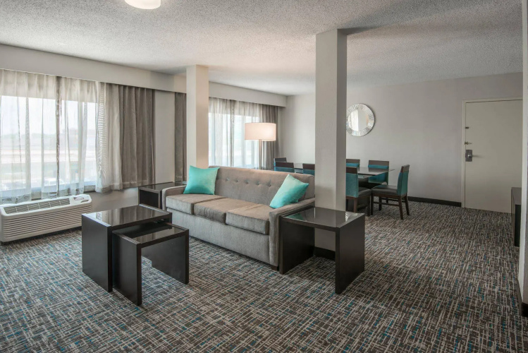 Crowne Plaza Memphis Downtown by IHG