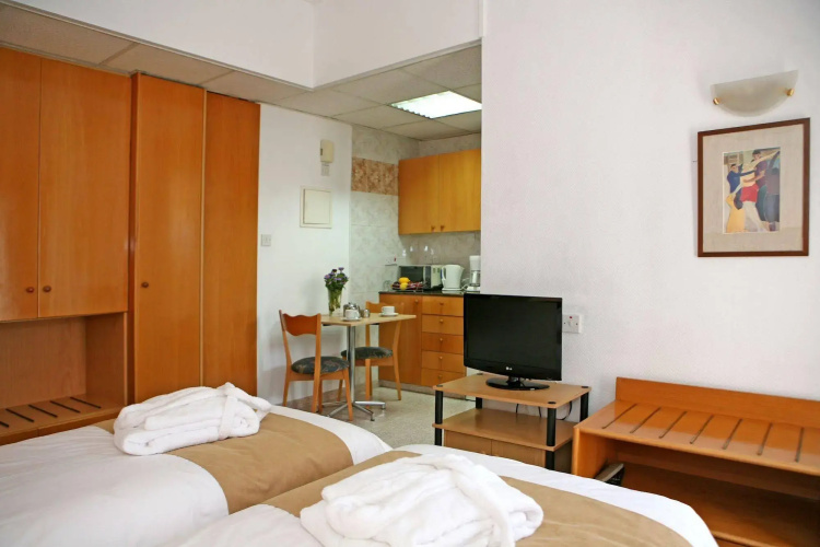 Chrielka Hotel Apartments