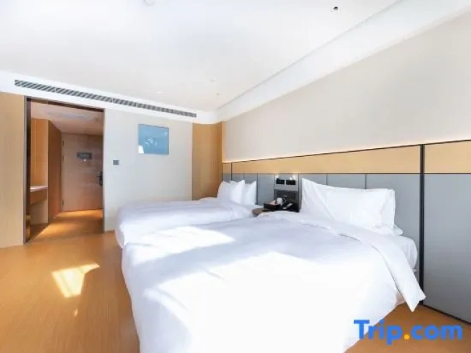 Superior Double room with street view