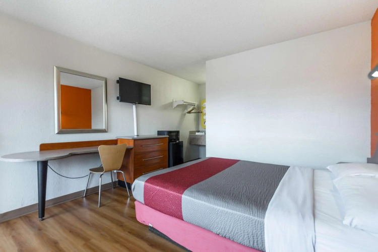 Motel 6 Mount Vernon, IL