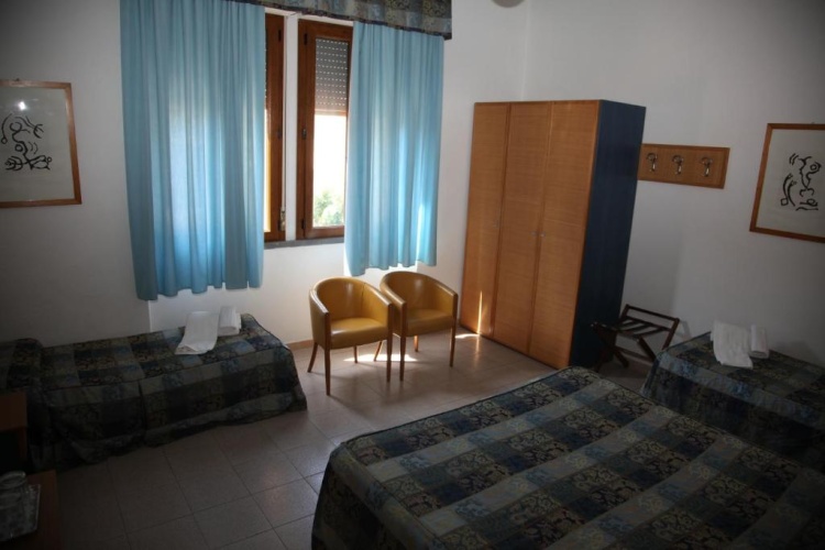 Standard Quadruple room