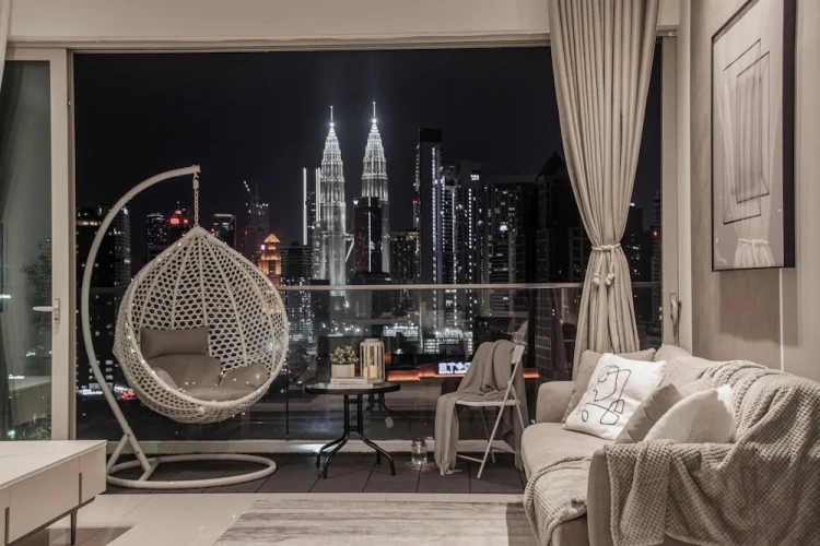 3 Bedrooms Premium Apartment with balcony and with city view