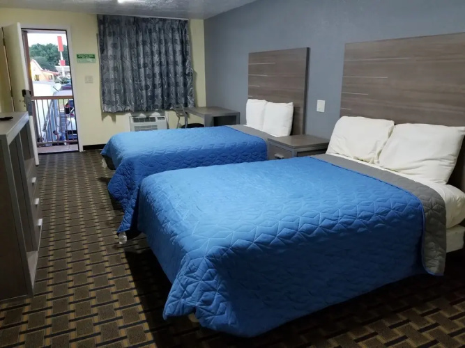 AmeriStay Inn &Suites