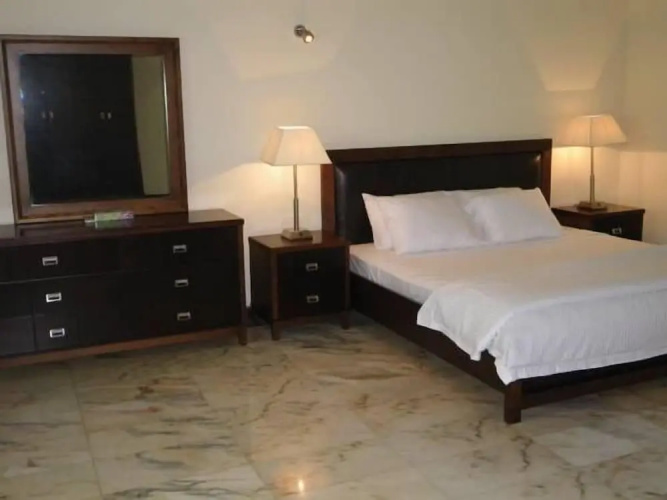 Delmon Hotel Suites