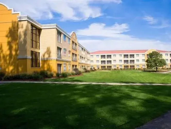 Cedar Point's Sandcastle Suites