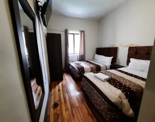 6 Bedrooms Bed in Dorm
