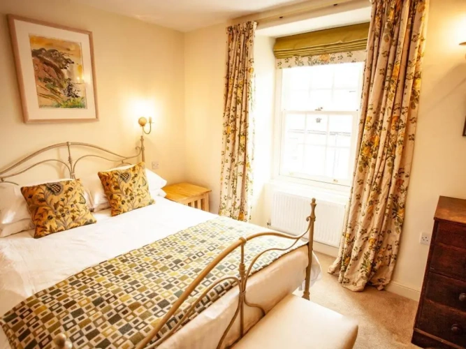3 Bedrooms Cottage