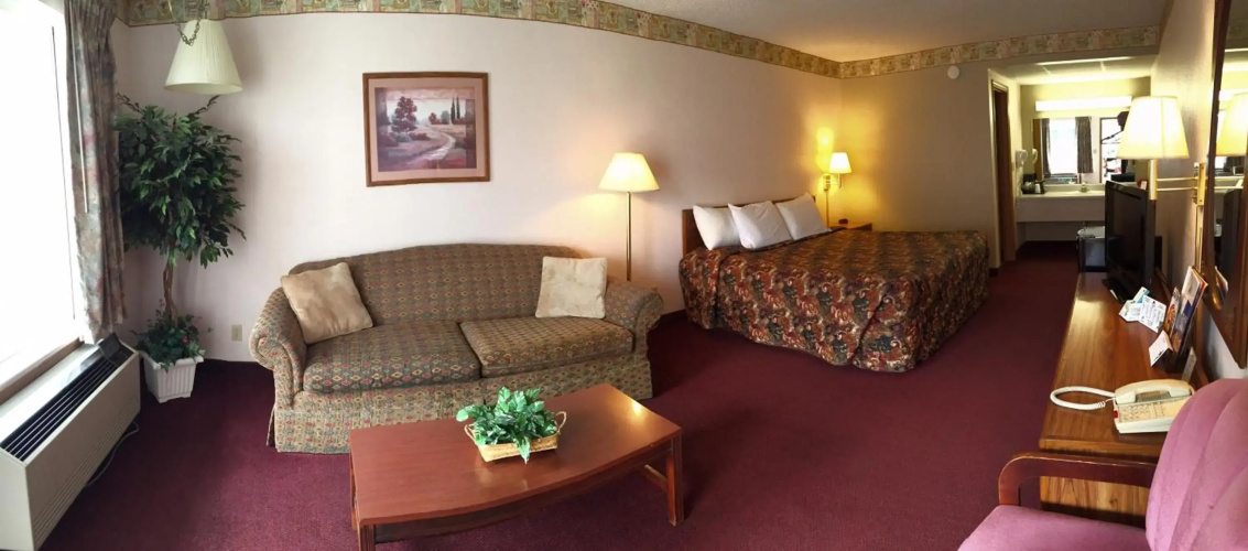 Twelve Oaks Inn