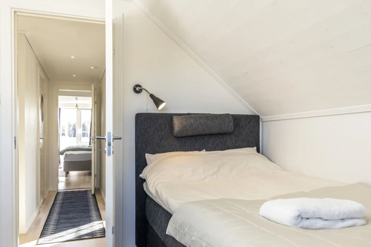 Business Single room with balcony and with park view