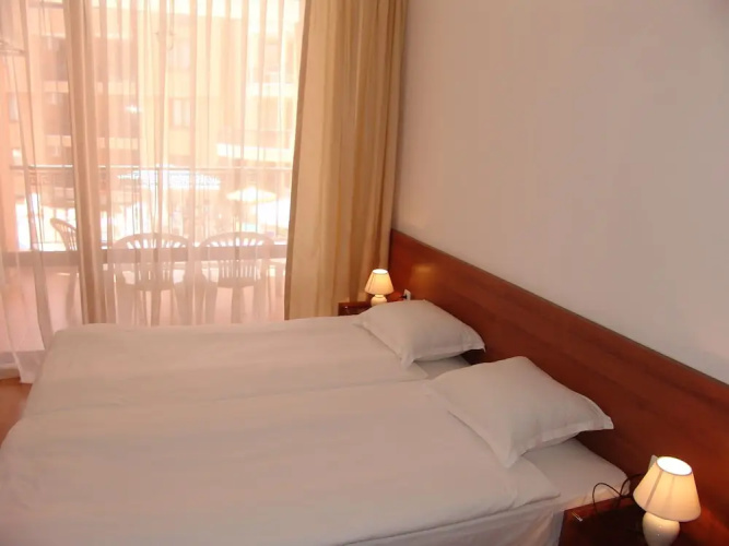 Efir Aparthotel