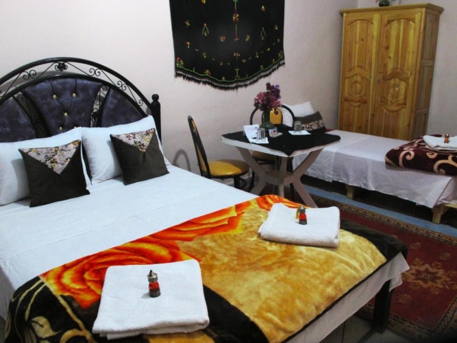 Standard Triple room