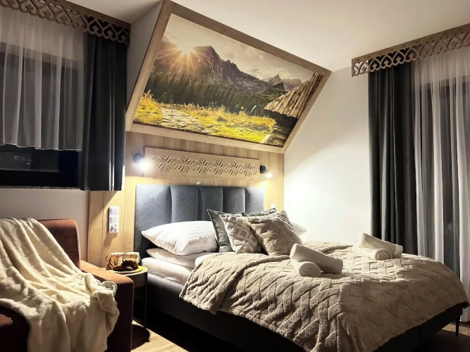 2 Bedrooms Deluxe Apartment