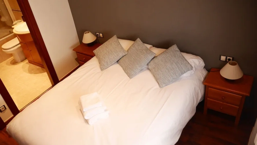2 Bedrooms Apartment