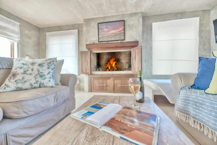 2 Bedrooms Cottage