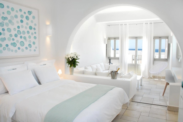 Aqua Blue Hotel