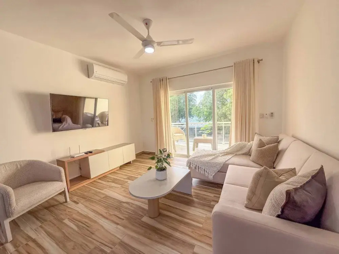 Hillside Condo - 2BR Charming APT Close to Strip!