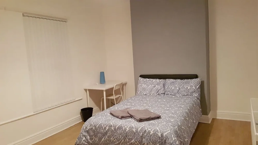 5 Bedrooms Cottage