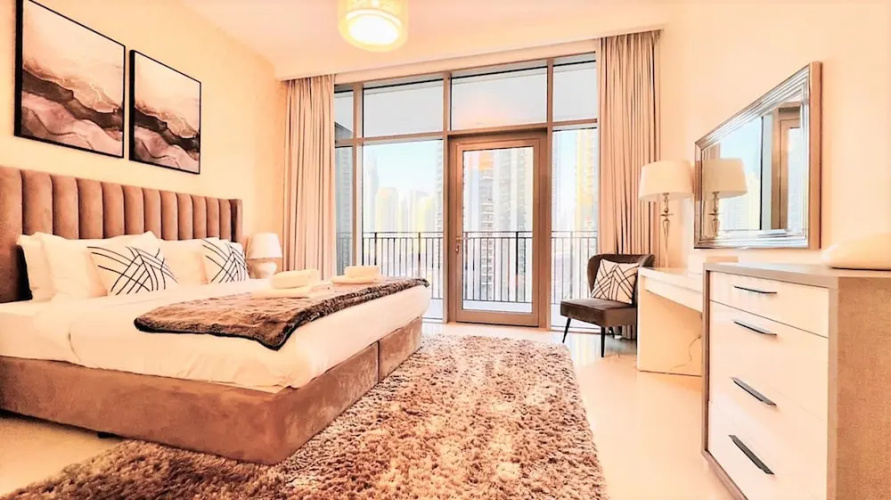 Luxurious Downtown Apt. with stunning views