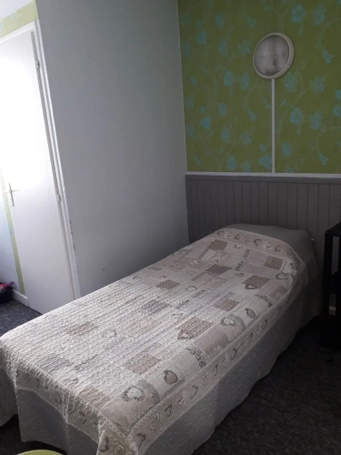 Economy room