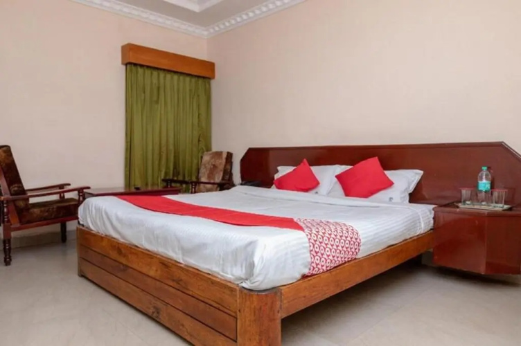 Hotel Gurupriya