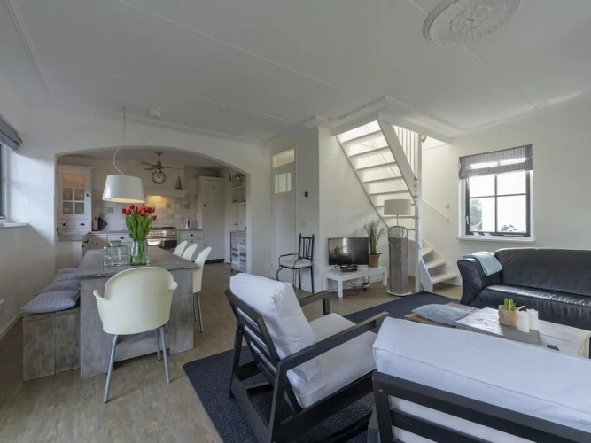 2 Bedrooms Classic Villa