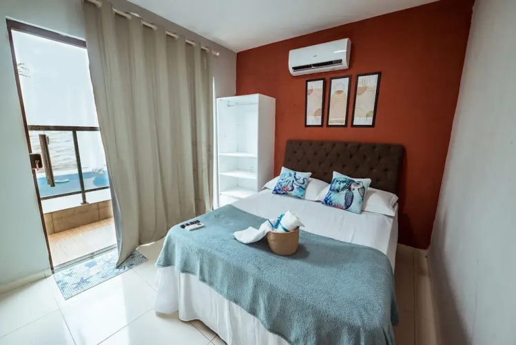 Casa em Jacum com Piscina 5 Suites e Fliperama