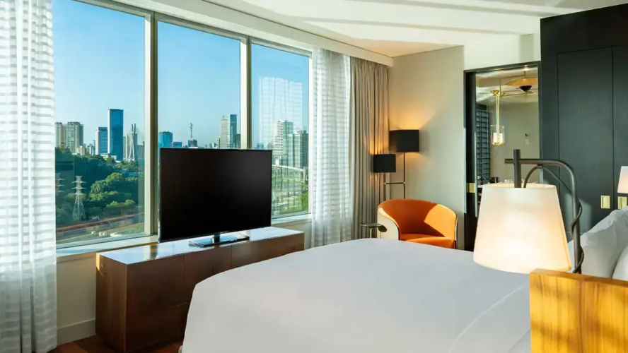 1 Bedroom Double Club Suite